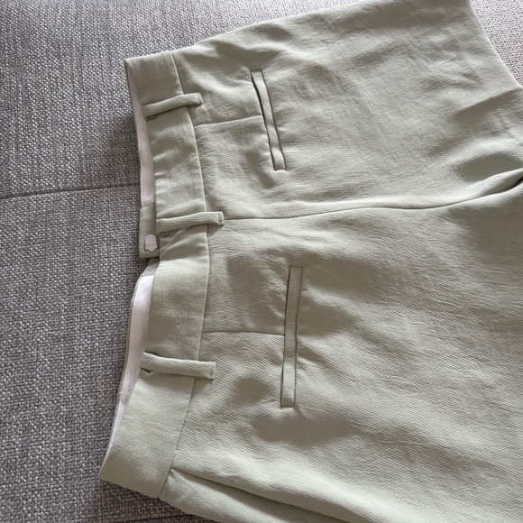 Aritzia Wilfred shorts size small. Light green- LIKE NEW - Picture 7 of 10